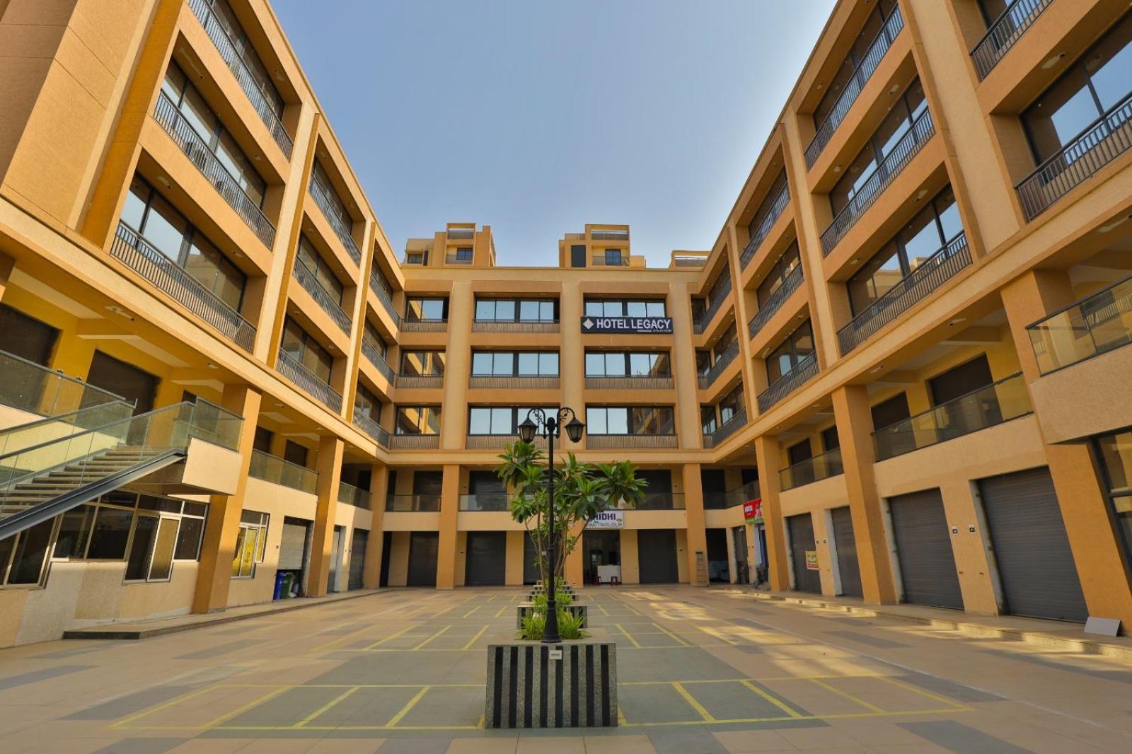 Hotel Legacy Ahmedabad Exterior foto